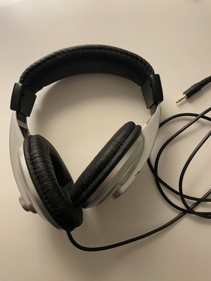 Samson HP30 Wired Headphones Professional Studio Monitor High Quality Over Ear
