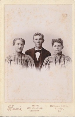 Cabinet Card Antique Photo Young Women Man Teen Boy Girls Davis St Joseph MO