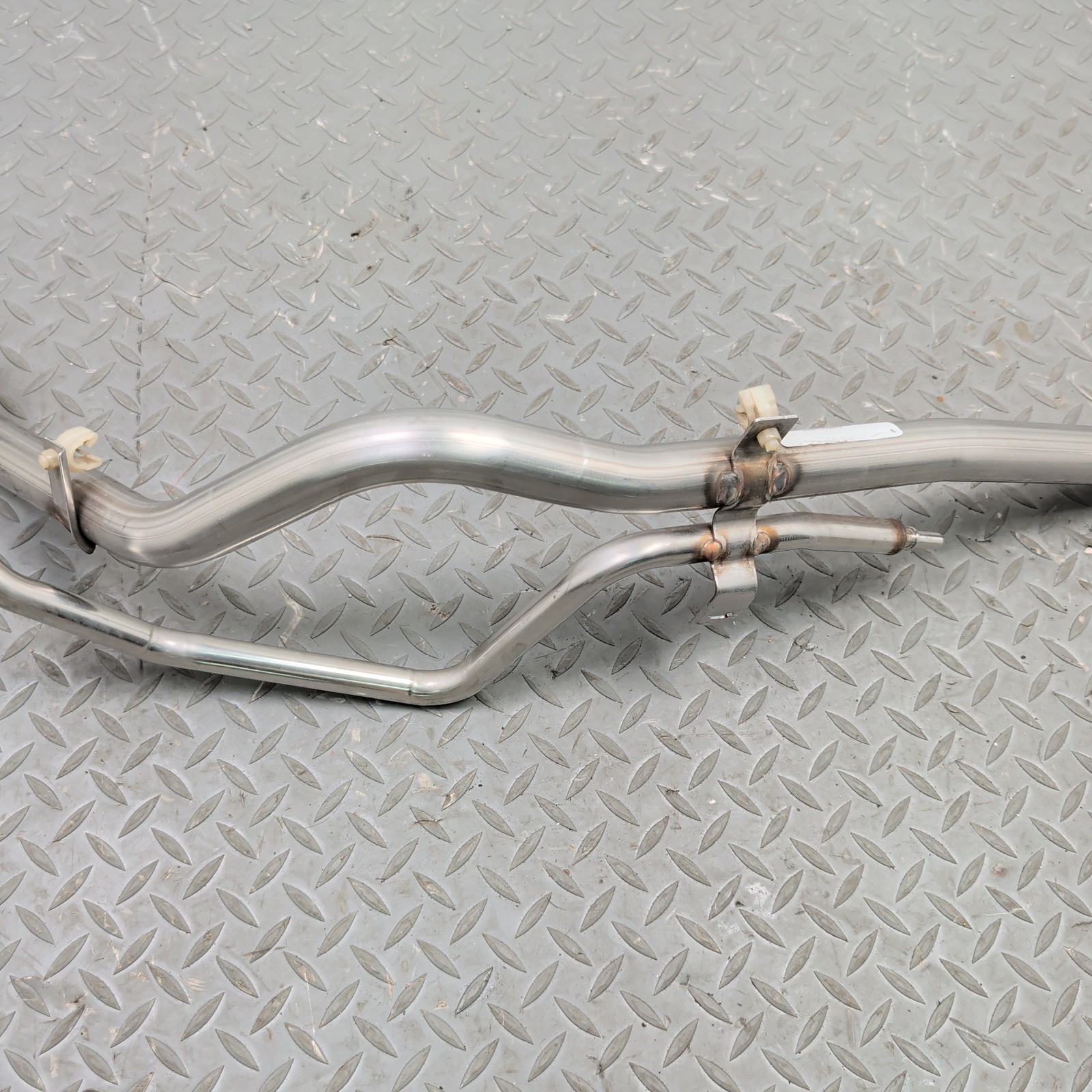 Maserati Ghibli 2014-2019 Right Fuel tank pipe P/N 06700013540