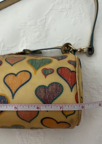 Vintage Dooney Bourke Rainbow Crayon Hearts Mini Barrow Schultertasche - Bild 15 von 15