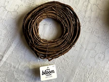 "THE BLOOM ROOM" ARTISAN 7 IN(17.78 CM) MINI WREATH. #1681-3081