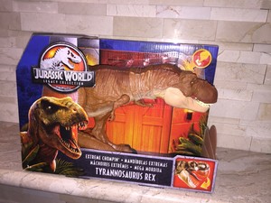 extreme chompin tyrannosaurus
