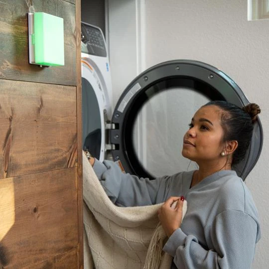 SquareGlow Smart Wi-Fi Flashing Receiver - Image 3 of 3