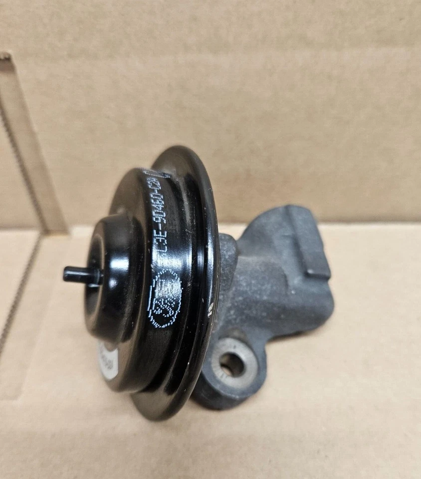 Válvula OEM FORD EGR compatible con F150 F250 Expedition Mustang XL3E-9D475-D2A Foto 2 de 4