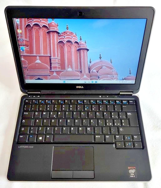 Dell Latitude E7240 · i5-4200U · 8GB · 240GB, foto 2 di 5