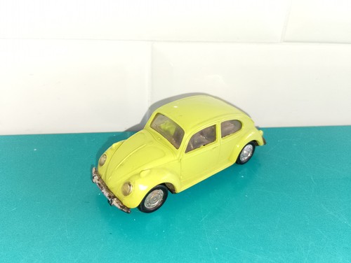 2505262 Voiture 1/43 plastique