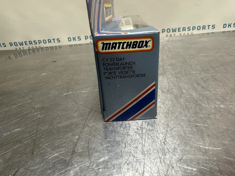 Matchbox Convoy CY-22 DAF SHARK BOAT POWERLAUNCH TRANSPORTER LAKESIDE SEMI 1983 - Image 2 of 4