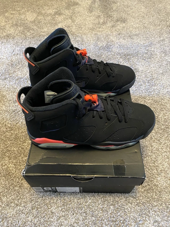 Talla 6.5 (GS) - Jordan 6 Retro Negro Medio - 384665-061 Foto 2 de 4