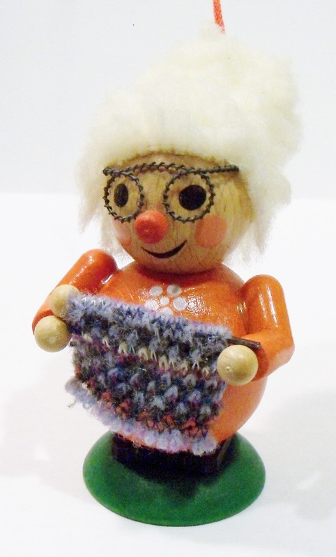 Steinbach Germany Grandma Oma Grandmother Granny Knitting Wooden Wood Ornament