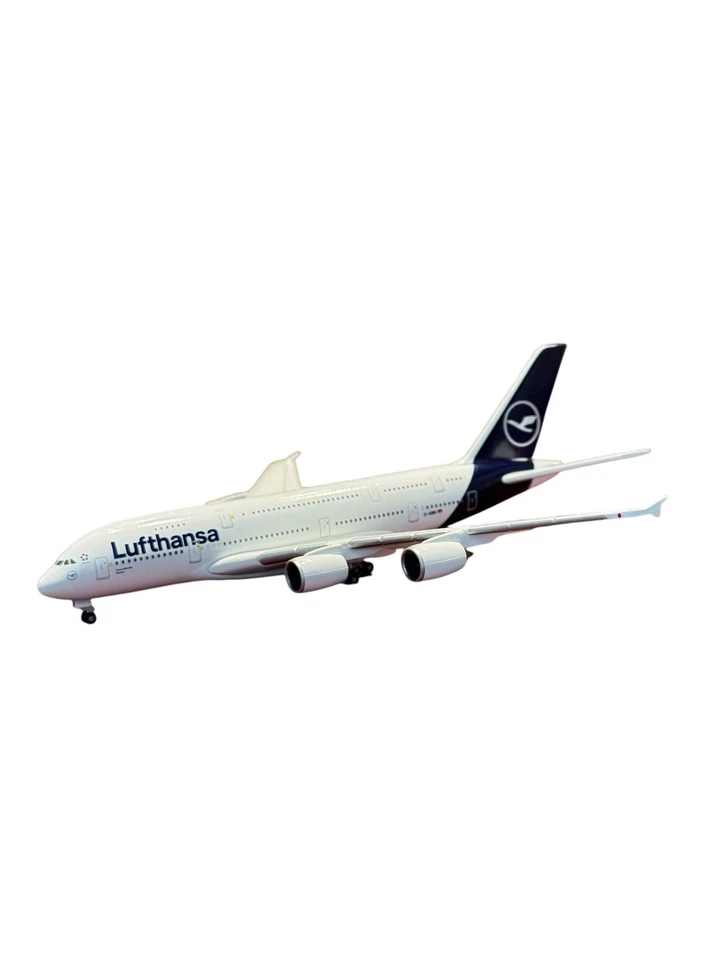 Herpa 533072 Lufthansa Airbus a380 D-AIMB scale 1:500 model - Immagine 2 di 4