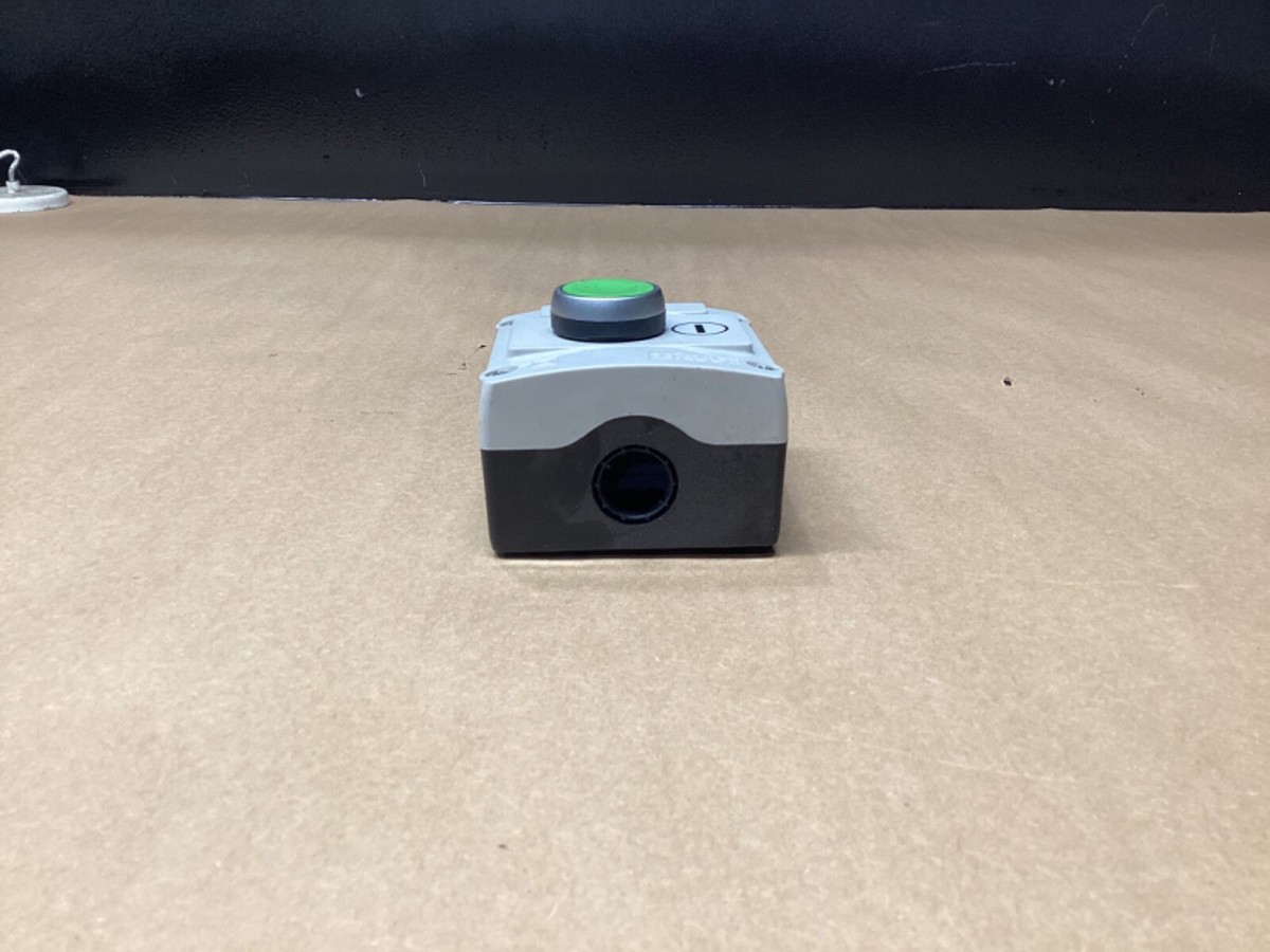 Baco LBX1 Green Pushbutton Switch Control Station Enclosure 33S10