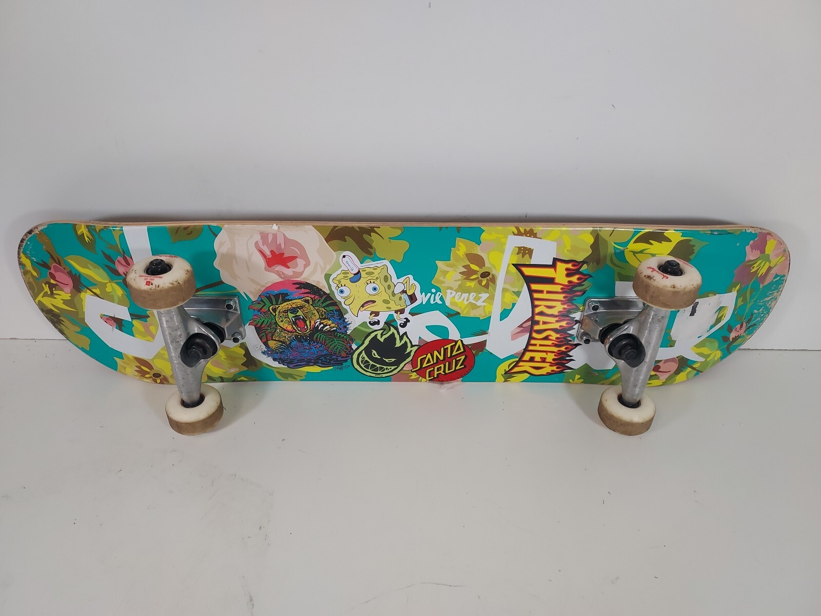 Chocolate Skateboard Deck Stevie Perez Floral Chunk Complete 8