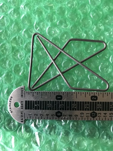 Antique Box Of “Triumph”Oakville Manufacturing Paper Clamps - Picture 8 of 10