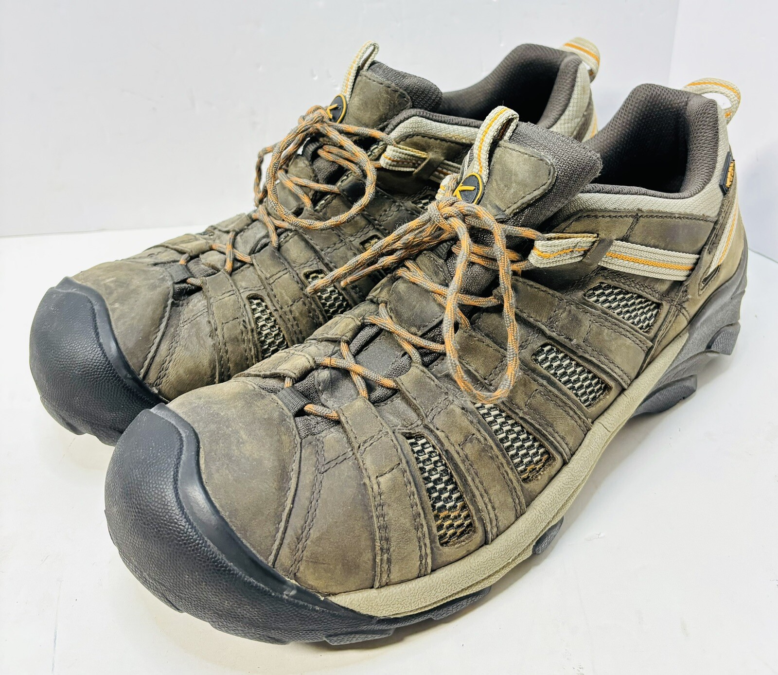 Scarpe da trekking basse Keen Voyageur Ventilated da uomo taglia 14 in pelle marrone stringate