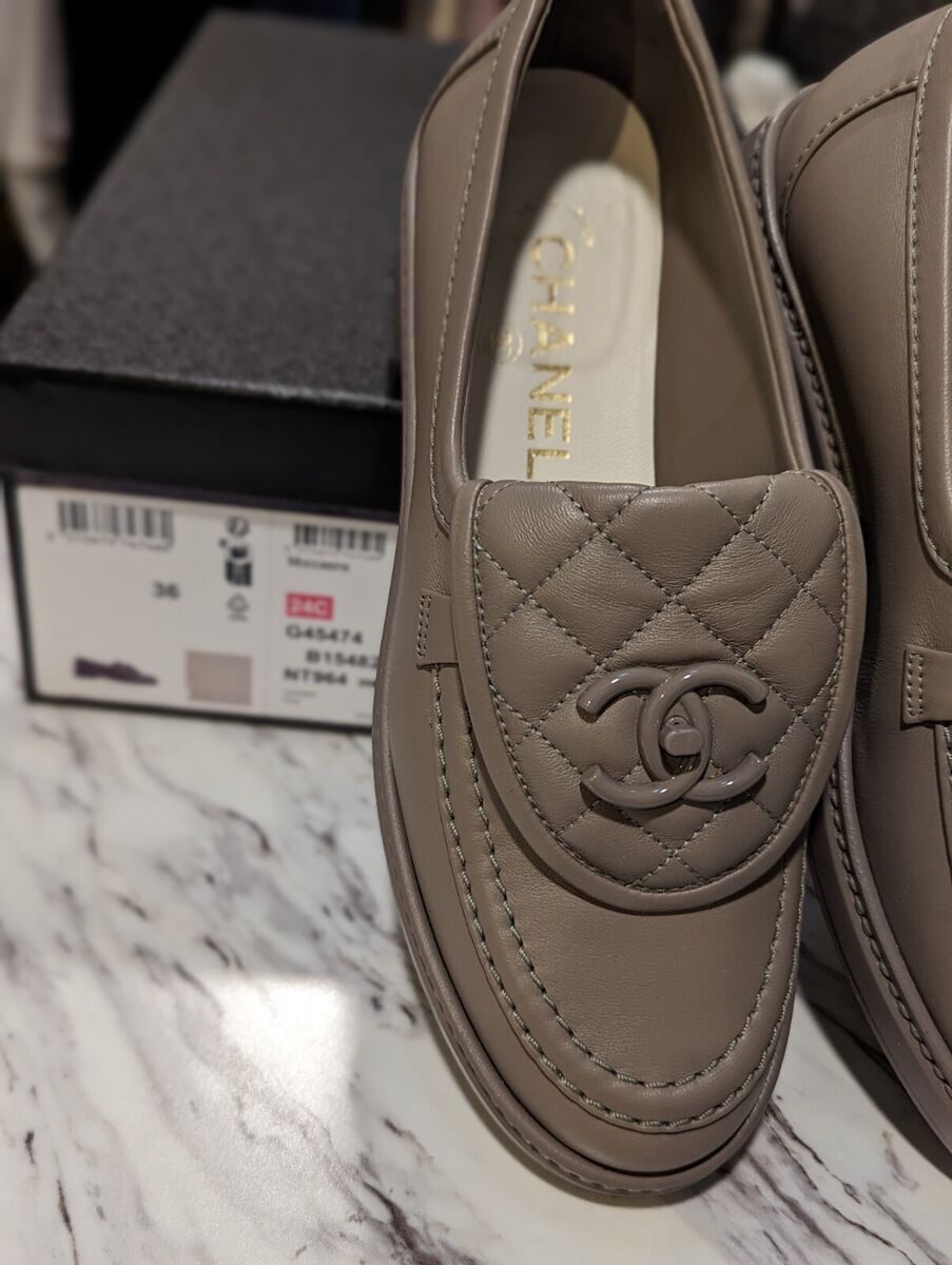 Chanel Gray Quilted Flap Turnlock CC Logo Lambskin Gray Mule Chanel Gray Quilted Flap Turnlock CC Logo Lambskin Gray Mule