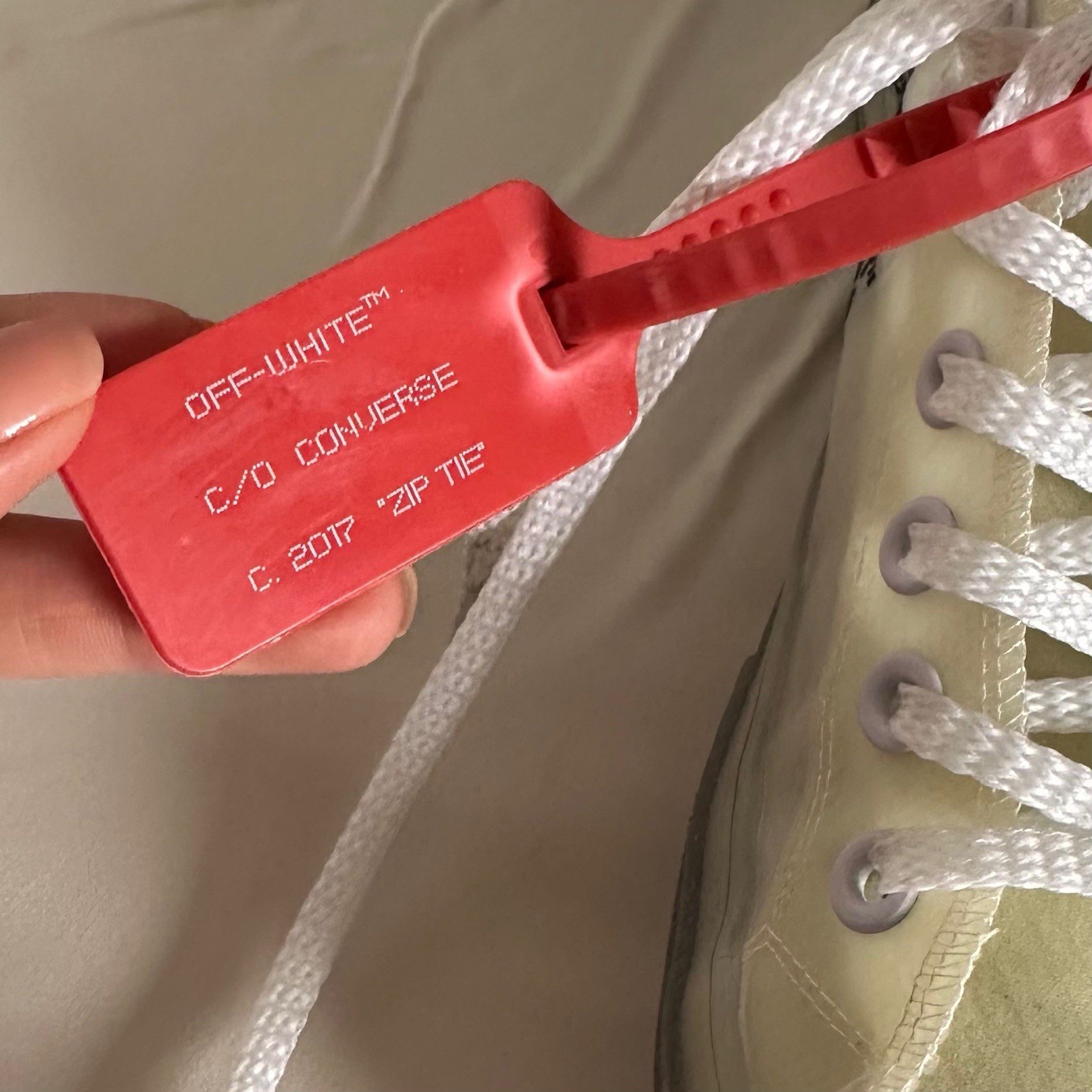 Off-White x Converse Chuck Taylor All Star Vulcanised Limited Edition UK 7 image 3