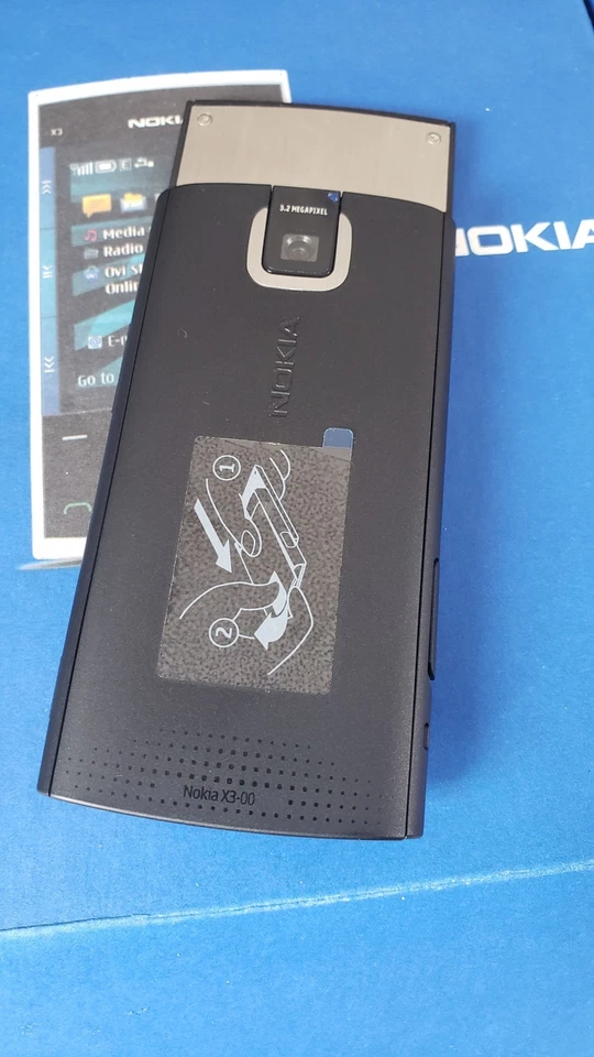 New Nokia X3-00 (O2 Network ) Mobile Phone Black Silver Boxed Rare - Image 4 of 4