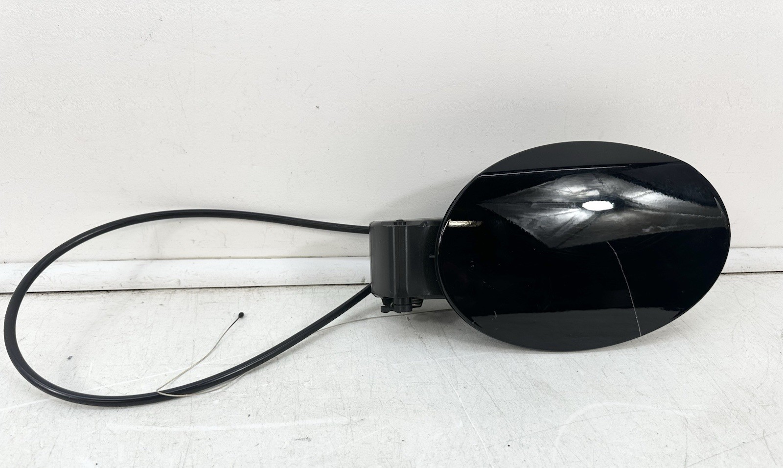 Maserati Ghibli 2014-2024 Fuel door