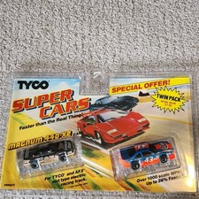 Tyco Twin Pack Super Cars MILLER GENUINE DRAFT 43 STP HO Slot Car Set