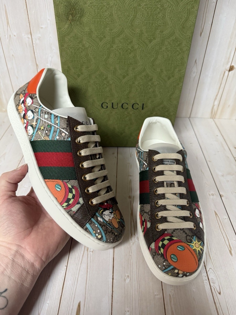 Gucci X Disney GG Supreme Monogram Donald Duck Ace Sneakers Beige