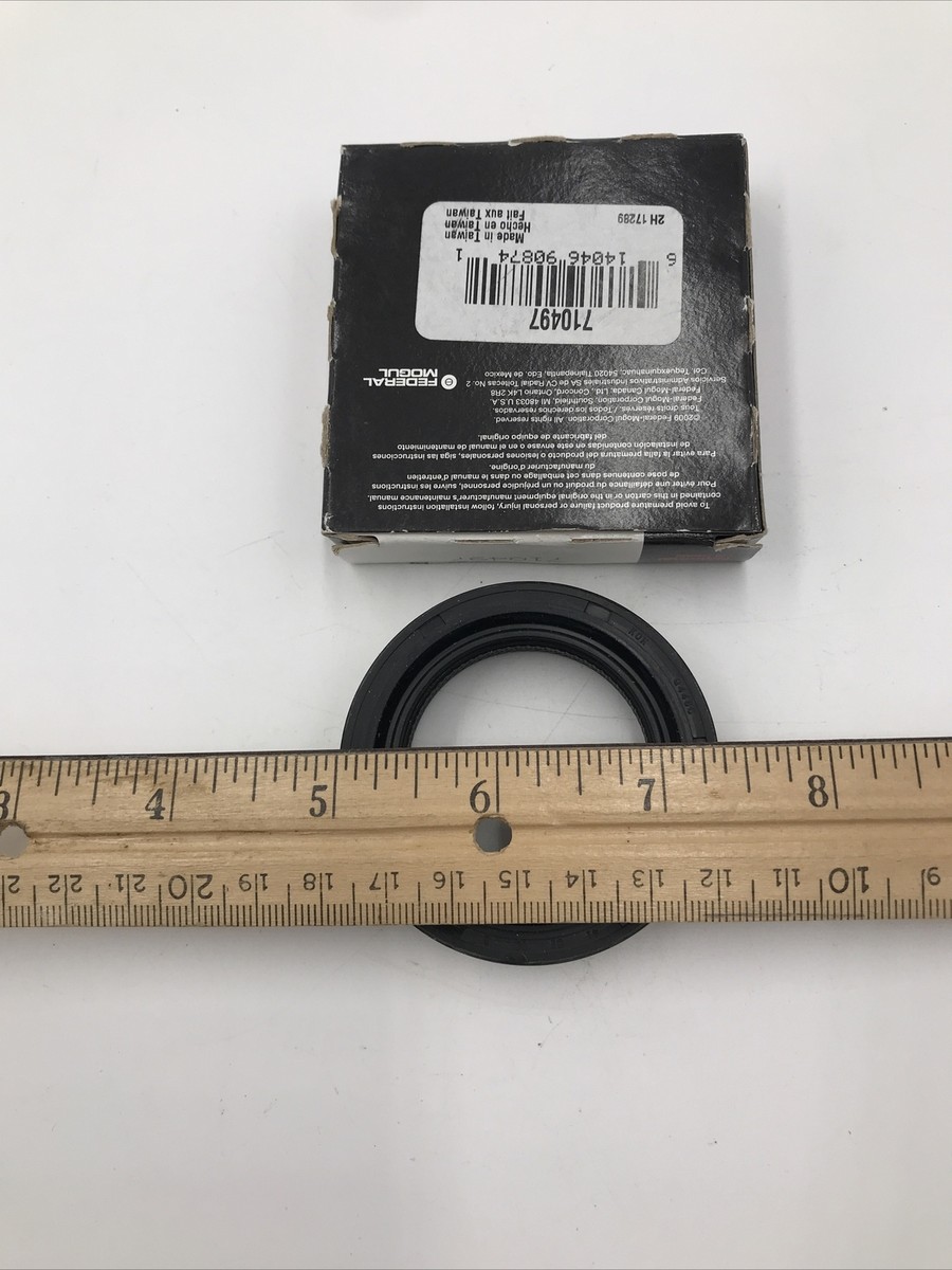 Multi-lip Oil Seals National 710497 Oil Seal - Spring Loaded Multi-Lip ...