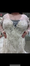 vera wang wedding dress Size 24