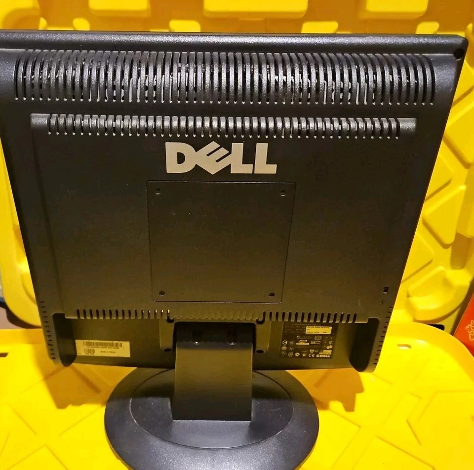 Dell E171FPB LCD Monitor, March 2003 - Image 4 of 4