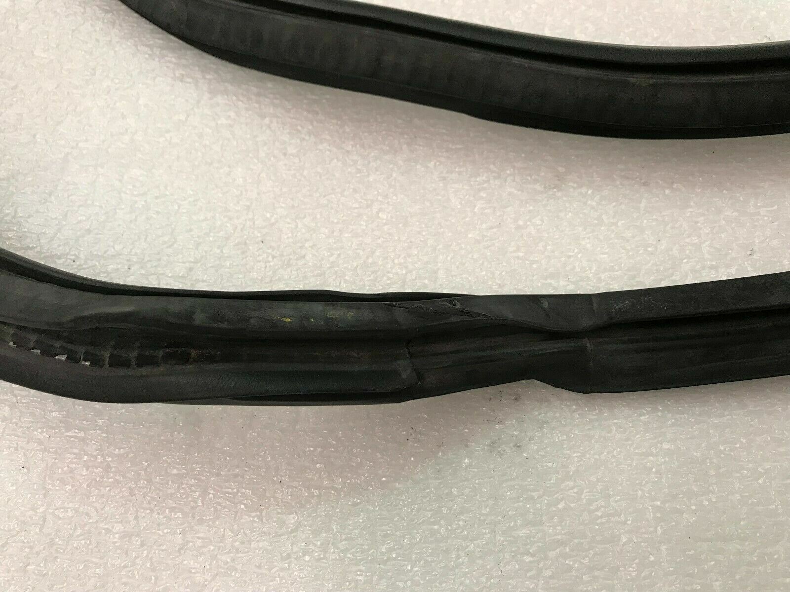LAMBORGHINI MURCIELAGO ROADSTER DRIVER LEFT SIDE DOOR GASKET SEAL OEM 417837625
