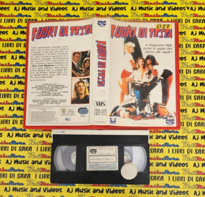 VHS Film OUT OF HEAD Sean Penn 1989 UNIVERSAL CIC RCA/COLUMBIA UVT60104 (F190