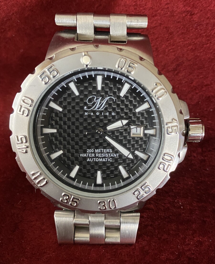 magico automatic watch