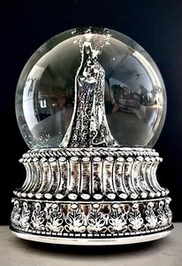 Vintage Toyo Silver Music Snow Globe Blessed Virgin Mary Madonna Child Religious