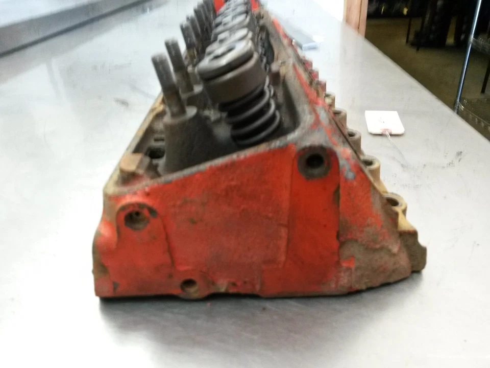 Culata para 71-86 Chevrolet K10 Suburban 5.7 14022601 Foto 3 de 4