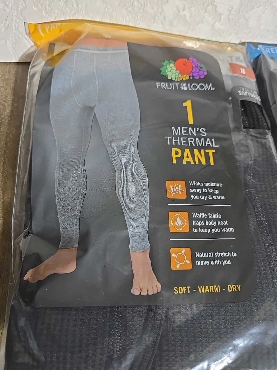 NEW FRUIT OF THE LOOM THERMAL UNDERWEAR TOP & PANT SET MEN'S Sz M - BLACK