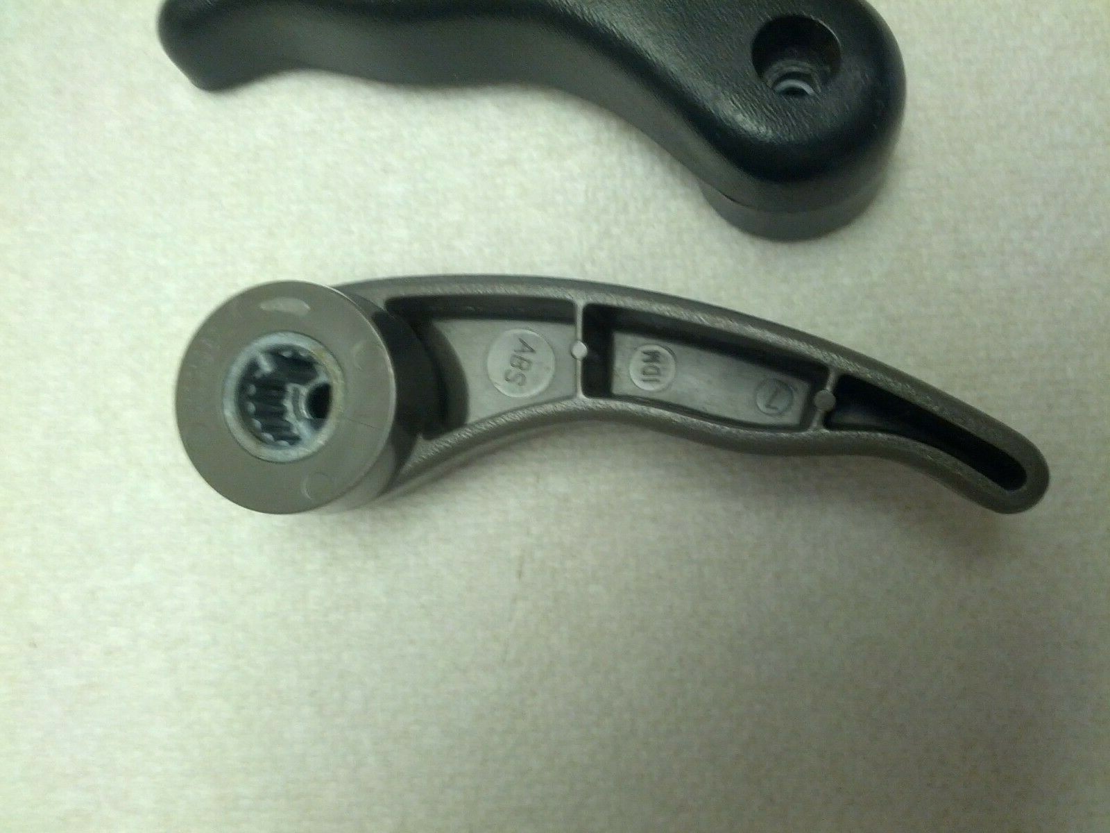 Chevy GMC Silverado Suburban Tahoe Sierra Sonoma S10 Recline seat lever