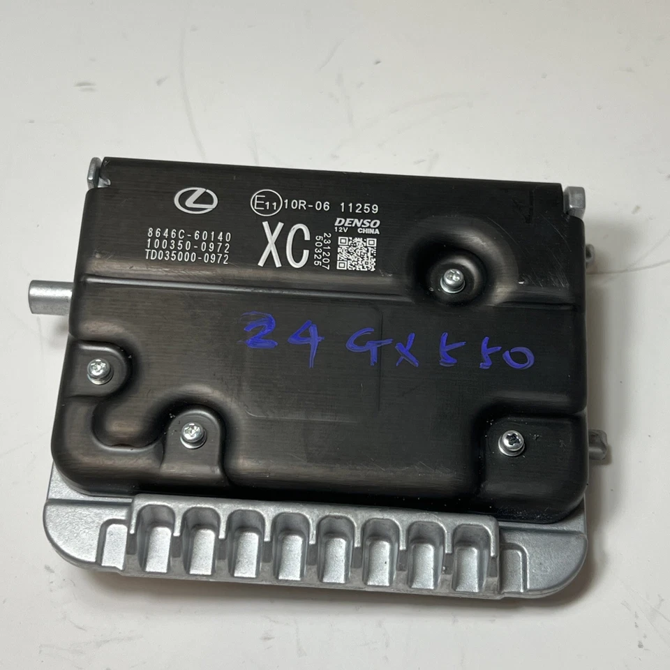 2024 LEXUS GX 550 FRONT VIEW CAMERA WINDSHIELD 8646C-60140 OEM - Imagen 4 de 4