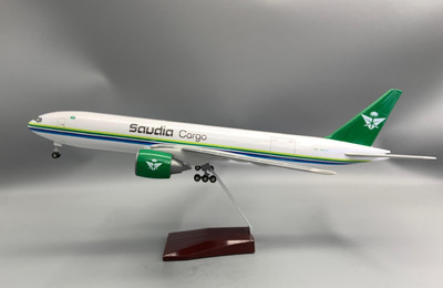 1:157 47CM Saudi Cargo BOEING 777-300ER Aircraft Landing Gear Resin Plane Model