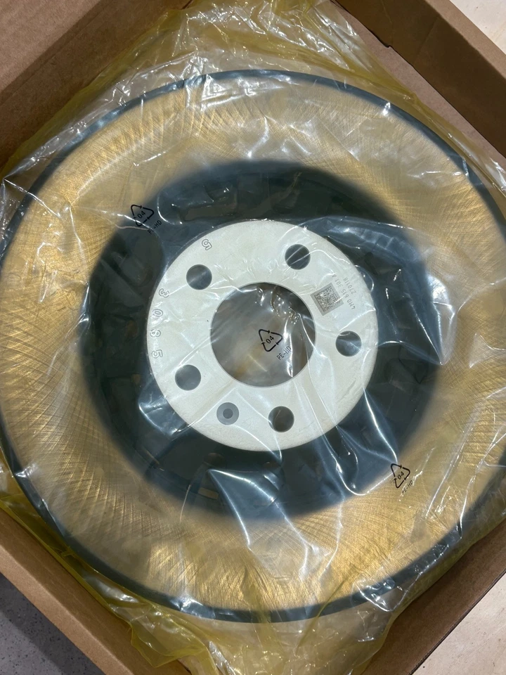 原始设备制造商前刹车套件 375 毫米盘转子和陶瓷垫套装适用于 2017 - 2019 年奥迪 Q7 — 第 2/4 张图片