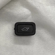 RANGE ROVER EVOQUE REAR ELECTRIC TAILGATE SWITCH BUTTON AF63-10E99B-AA C460