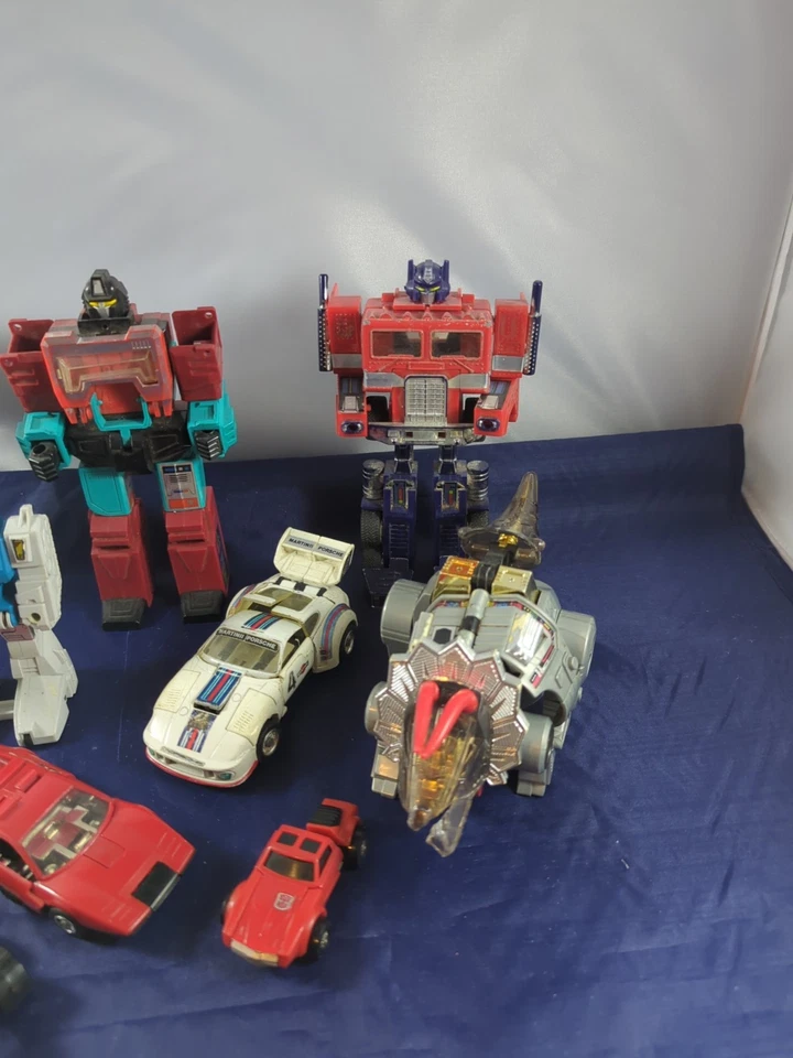 Huge Transformers Collection – Mixed Lot Robots Figures As-Is Parts Hasbro TOMY - Image 4 of 4