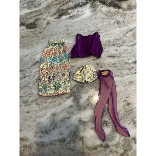 Vintage Barbie Doll #3362 "FANCY THAT" Purple Outfit