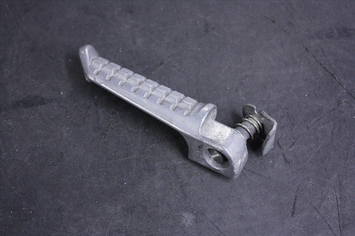 よっぴお。 2002 KAWASAKI ZX 750 P REAR LEFT FOOT PEG OEM ZX750P 02 | eBay