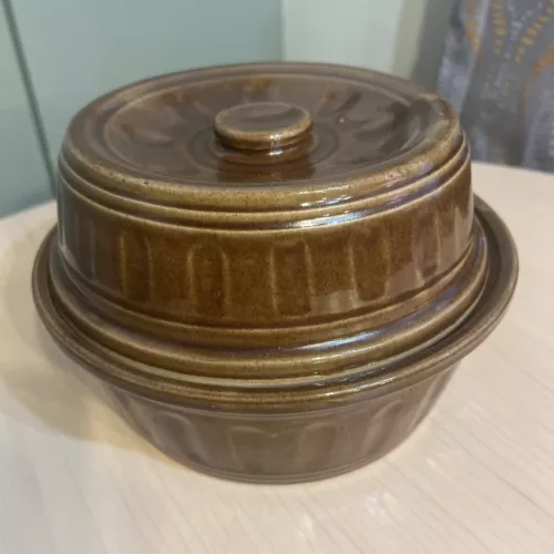Vintage 2 Qt Brown Glaze Bean Pot Crock Stoneware Dutch Oven marked USA