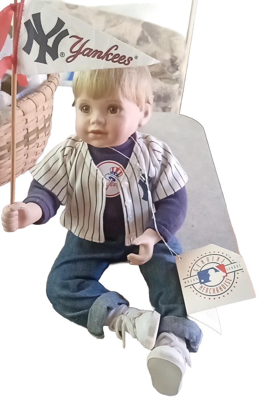 Danbury Mint Joey-Littlest Bronx Bomber NY Yankees  (20)