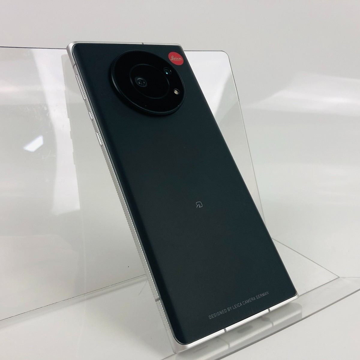 Leica Leitz Phone 1 LP-01 Softbank Sharp 256GB Black Silver Leica Leitz Phone 1 LP-01 Softbank Sharp 256GB Black Silver