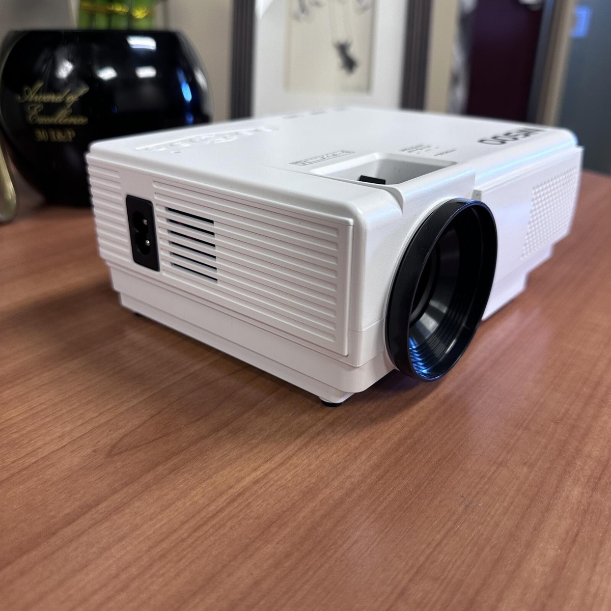 Nisoo M10 1080p Mini Projector | eBay