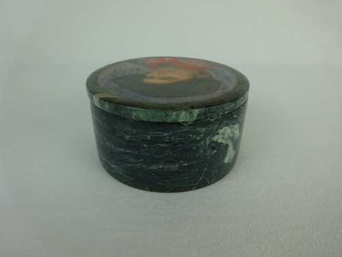 Edna Hibel "Black Beret" Green Marble Art Stone Trinket / Jewelry Box - Picture 5 of 8