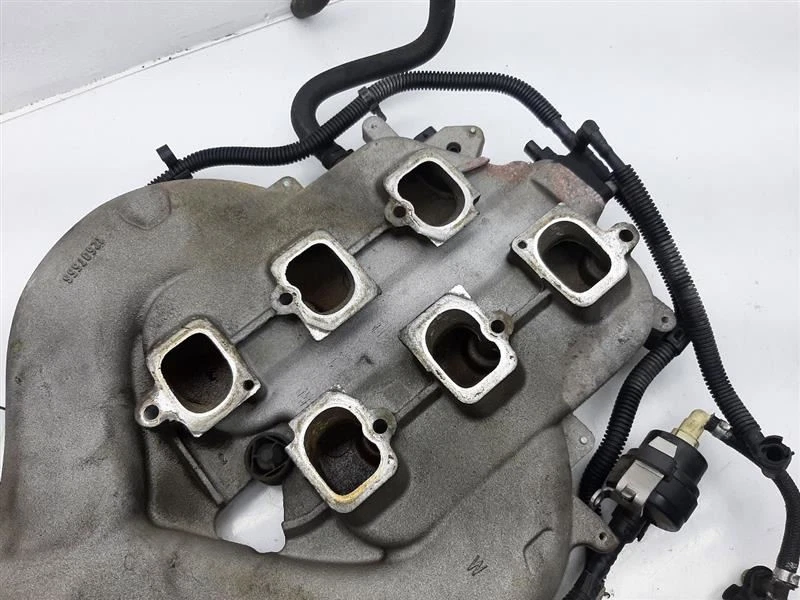 Впускной коллектор 3,6 л VIN 7 8-значный вариант LY7 верхний 04-09 CADILLAC CTS 12597853 - Изображение 4 из 4