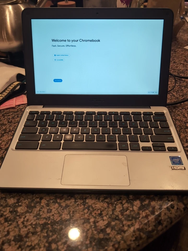 Portátil Chromebook ASUS C202SA-YS04 11,6" Intel Celeron, 16 GB, 4 GB de RAM Foto 4 de 4