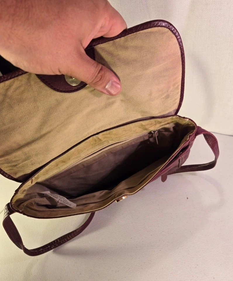 Bolsa de ombro vintage Etienne Aigner couro genuíno borgonha tiracolo - Imagem 4 de 4