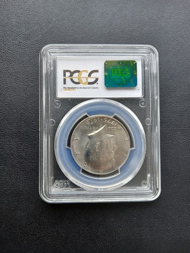 1976 KENNEDY HALF DOLLAR BROADSTRUCK OUT OF COLLAR PCGS MS 65 - Picture 2 of 2